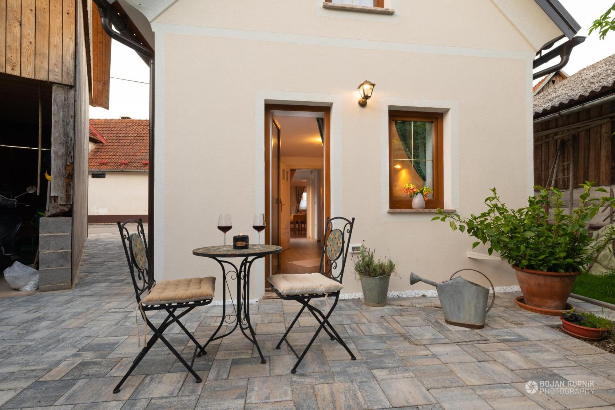 Cherry House - Cosy House - Ideal For Bear Watching, In The Neighborhood Of The Medieval Sneznik Castle Stari Trg pri Lozu 외부 사진